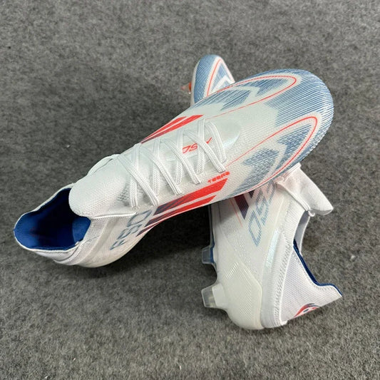 F50 Beyaz ve pembe erkek futbol kramponu